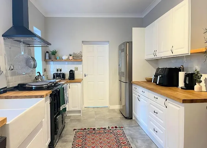 Artistic 3 Bed In Old Trafford Next To Mufc *