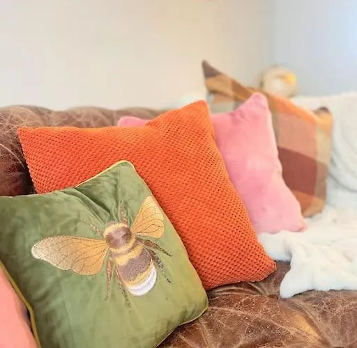 Artistic 3 Bed In Old Trafford Next To Mufc Ferienhaus