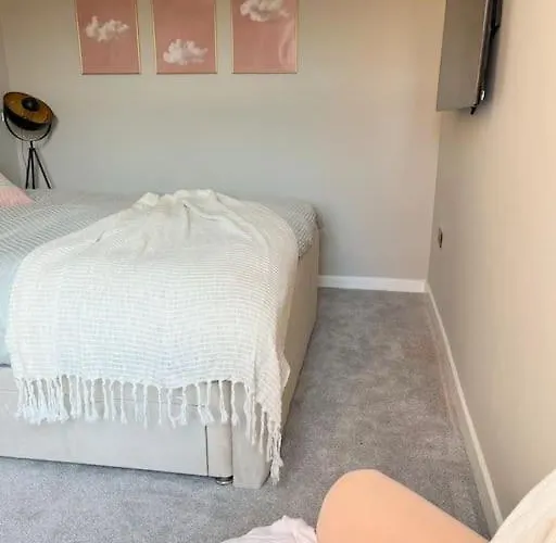 Artistic 3 Bed In Old Trafford Next To Mufc Σπίτι διακοπών *