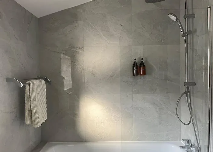 Artistic 3 Bed In Old Trafford Next To Mufc Μάντσεστερ