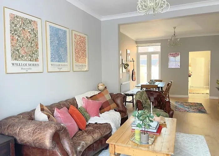 Artistic 3 Bed In Old Trafford Next To Mufc Σπίτι διακοπών *