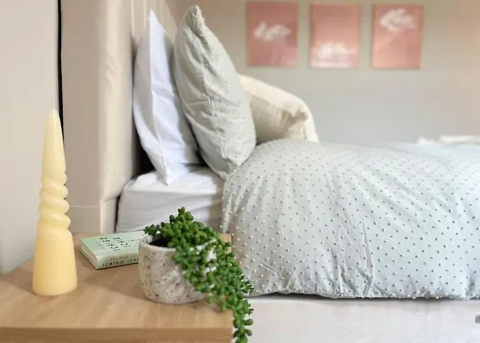 Σπίτι διακοπών Artistic 3 Bed In Old Trafford Next To Mufc Μάντσεστερ