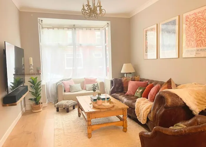 Σπίτι διακοπών Artistic 3 Bed In Old Trafford Next To Mufc *