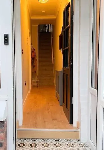 Σπίτι διακοπών Artistic 3 Bed In Old Trafford Next To Mufc *