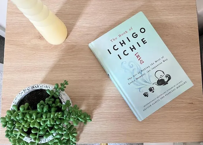 Artistic 3 Bed In Old Trafford Next To Mufc *