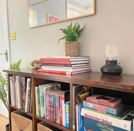 Artistic 3 Bed In Old Trafford Next To Mufc Ferienhaus