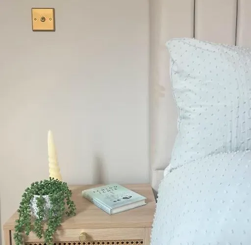 Artistic 3 Bed In Old Trafford Next To Mufc Prázdninový dům