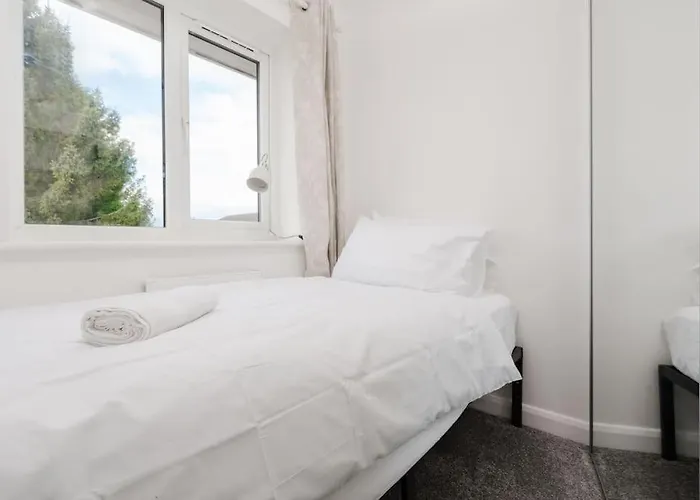 Appartamento Cozy 3br - Games - Sleeps 9 Manchester