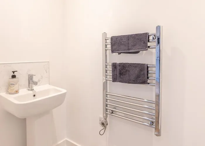 度假居 Stunning Modern 3 Bedroom Townhouse - Perfect Getaway 曼彻斯特