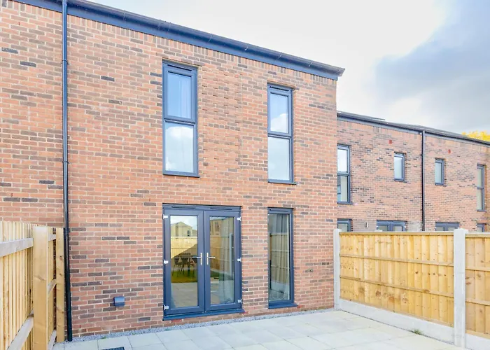 Stunning Modern 3 Bedroom Townhouse - Perfect Getaway