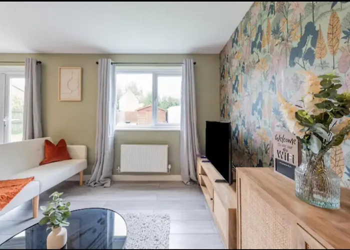 Charming Whitehurst Drive Nest In Nyaraló *