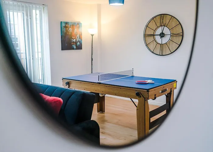 Comfy 2 Bedroom In Manchester, Pool Table And Ps4 Apartmán *