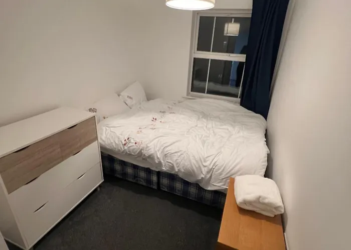 Cosy 4 Bed Townhouse 曼彻斯特