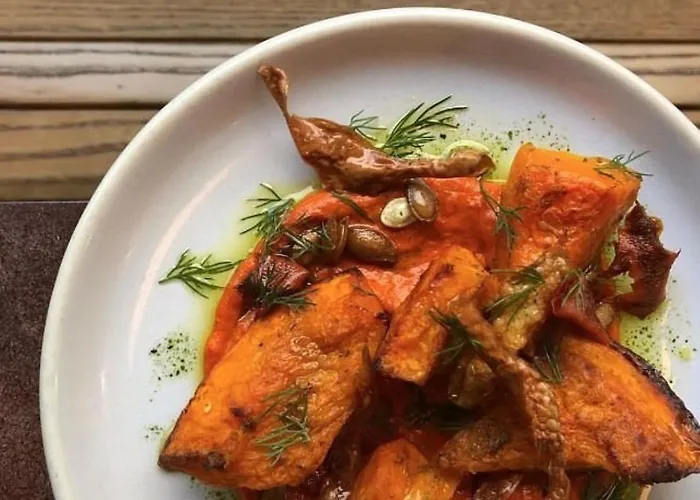 Cozy 3 Bd House, Perfect For Large Group Of 6