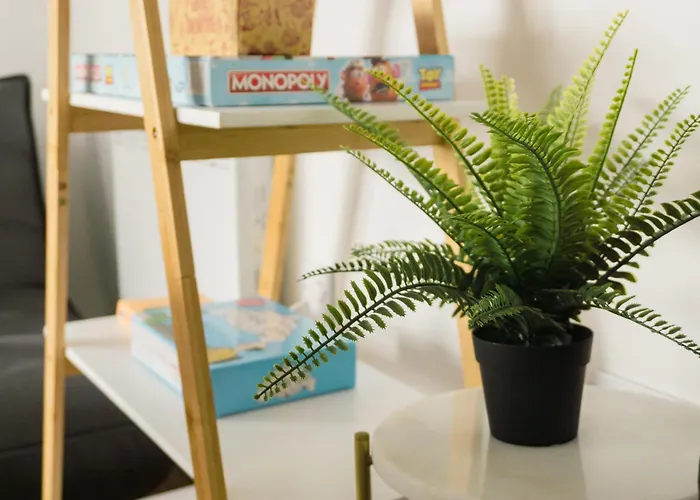 아파트 Manchester's Luxurious 2-bed Haven With Balcony - Canal Views & Proximity To United 맨체스터