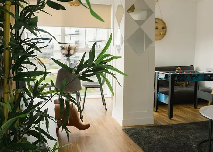 Apartament Manchester's Luxurious 2-bed Haven With Balcony - Canal Views & Proximity To United *