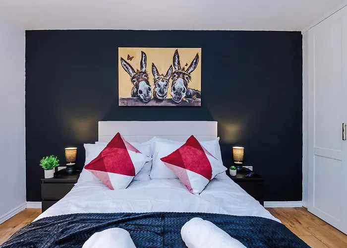 Comfy 2 Bedroom In Manchester, Pool Table And Ps4 아파트