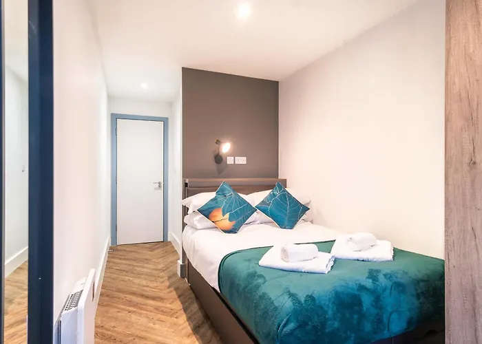 Stylish 2 Bedroom In Apartamento *