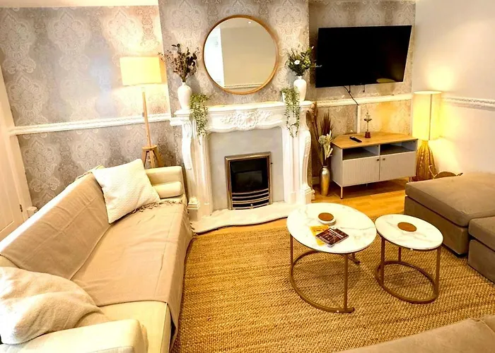 The Secret Garden Retreat With Hot Tub