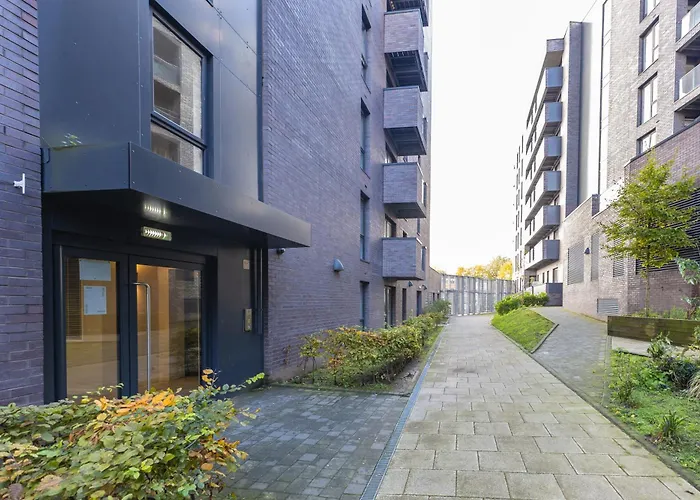 Warm 2 Bedroom 15 Min Walk To Etihad Stadium And Center Apartmán