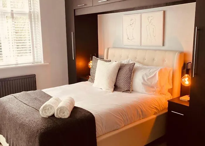 The Secret Garden Retreat With Hot Tub *