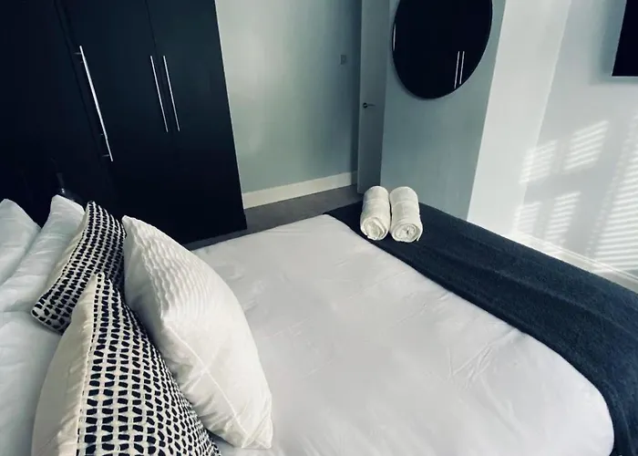 The Secret Garden Retreat With Hot Tub