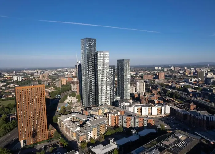 Trafford Duplex - Pass The Keys * Manchester