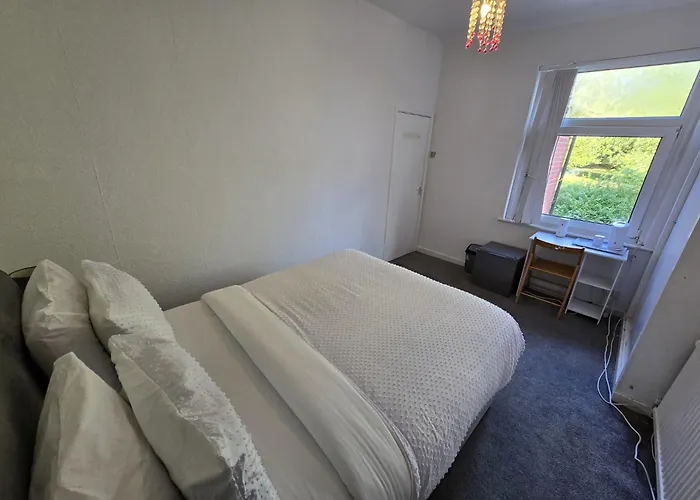 Poshval * Manchester