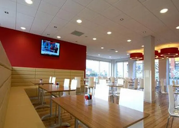 Travelodge Salford Quays Hotel