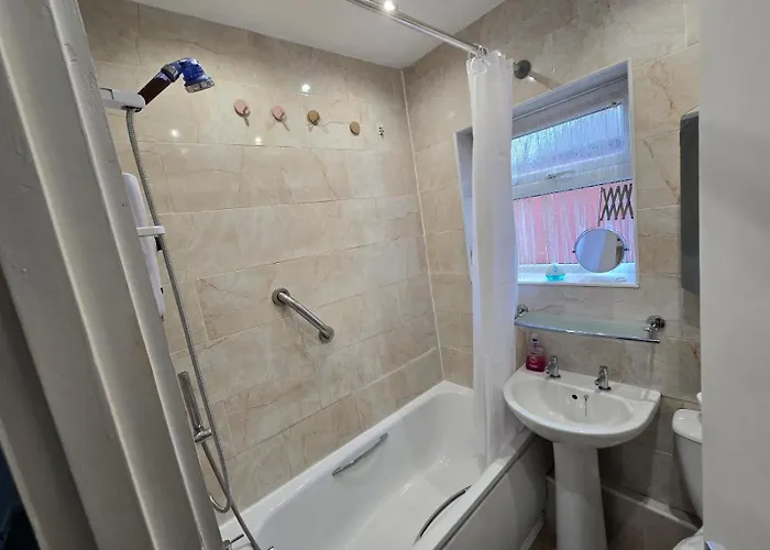 بيت ضيافة Poshval