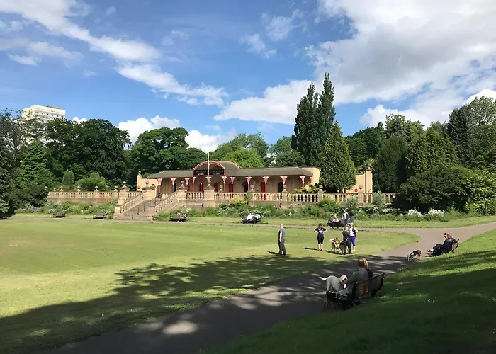 Cozy 3 Bd House, Perfect For Large Group Of 6