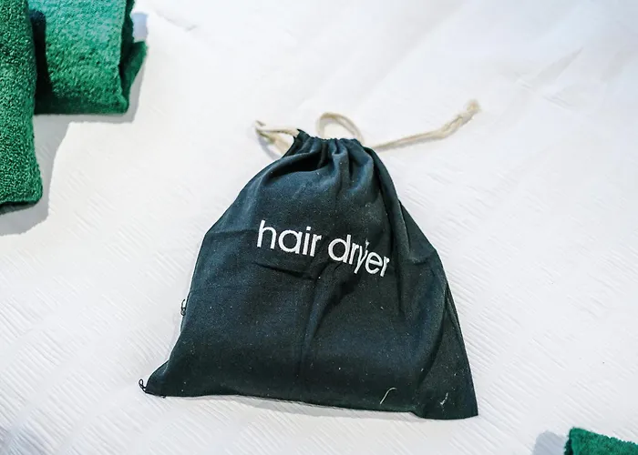 Sleeps 8, Duplex Apartment, Pool Table, Balcony X2, Long Term Disc, Perfect For Groups Appartamento *