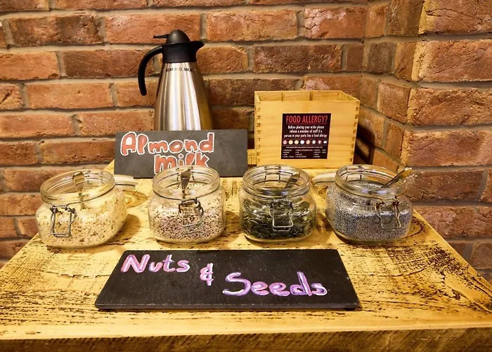 - The Niu, Loom North By Ihg מלון