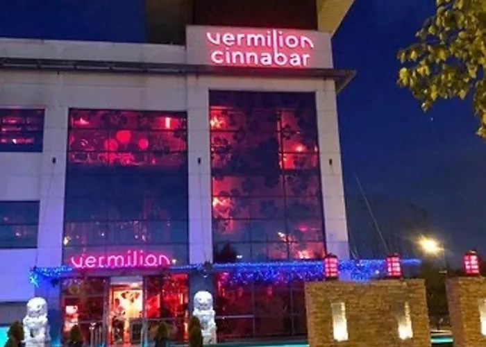 Ferienhaus Traditonal House - Etihad -games Room-free Parking