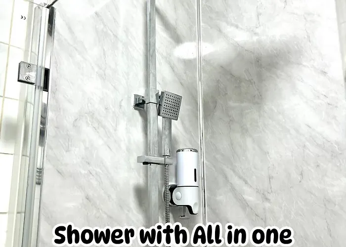 Cosy - Fresh New Master Bedroom Sleeps 3 Guests - 3 Adults Penzion Manchester