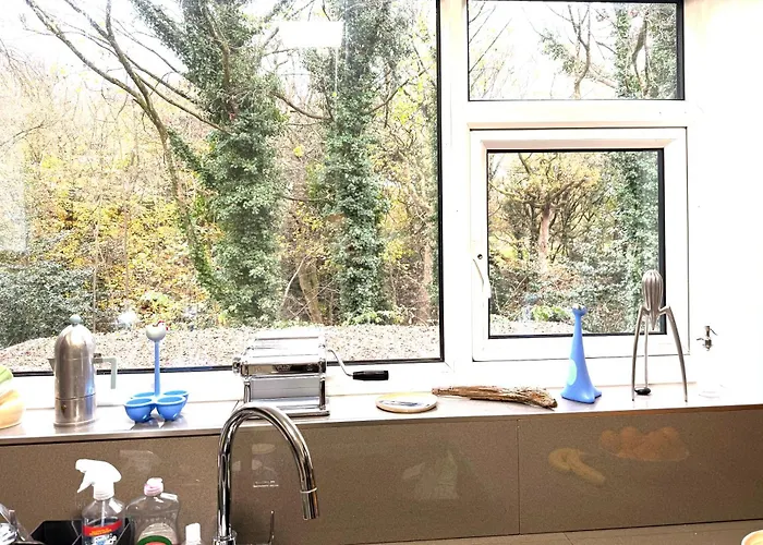 8 Riversdale King Size