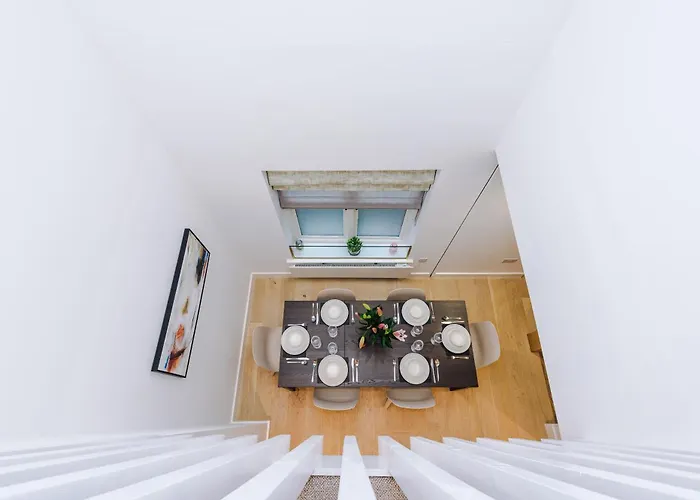 Vila King Street Collection