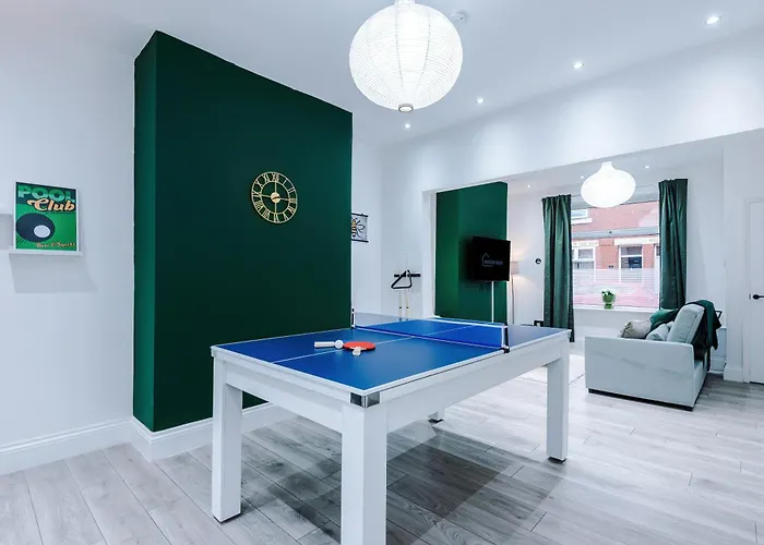 Sleeps 6, Pool Table, Free Parking, Perfect For Groups, Long Term Disc Apartamento *