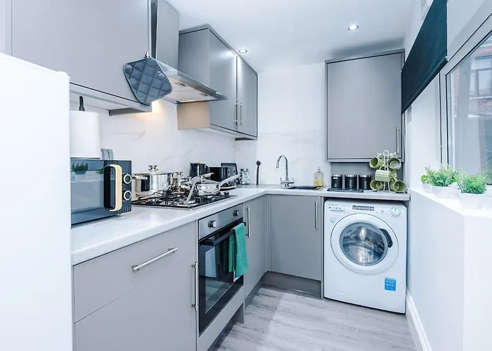 Sleeps 6, Pool Table, Free Parking, Perfect For Groups, Long Term Disc Daire Manchester