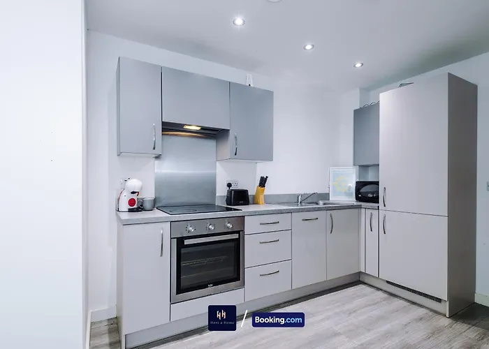 Old 516 Listing Manchester