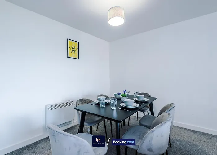 Old 516 Listing * Mánchester