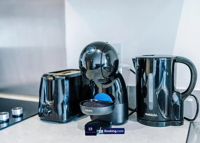 아파트 Modern 1 Bed With Balcony By Host A