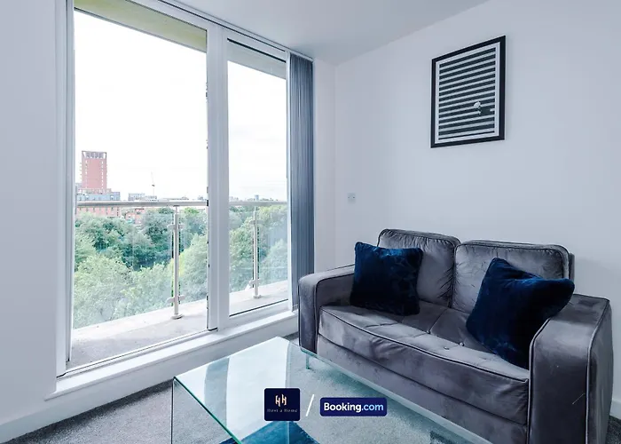 아파트 Modern 1 Bed With Balcony By Host A 맨체스터