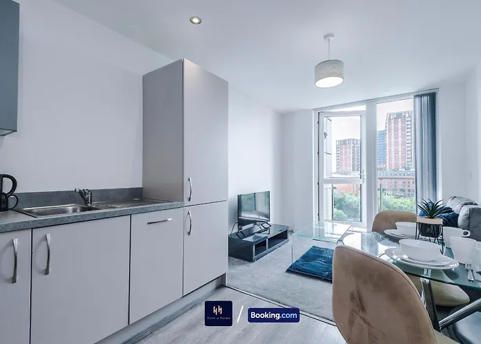 Modern 1 Bed With Balcony By Host A Manchester