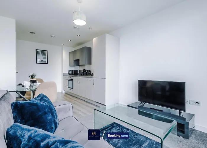 Modern 1 Bed With Balcony By Host A Apartament