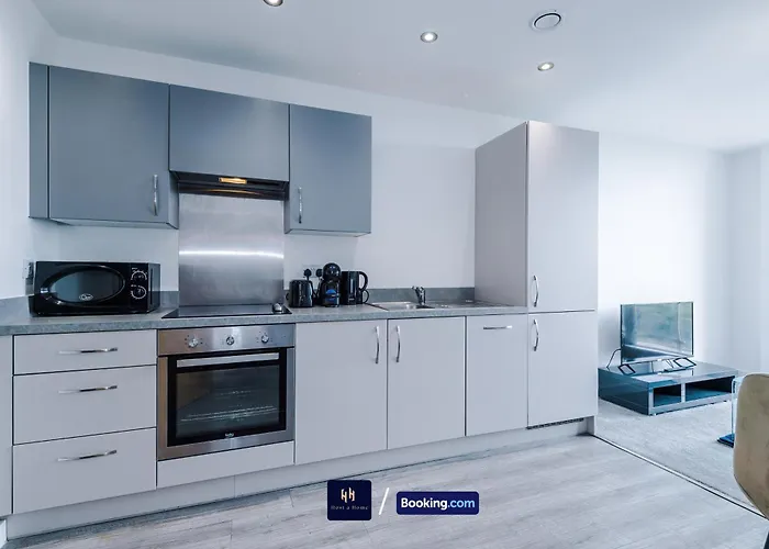 아파트 Modern 1 Bed With Balcony By Host A 맨체스터