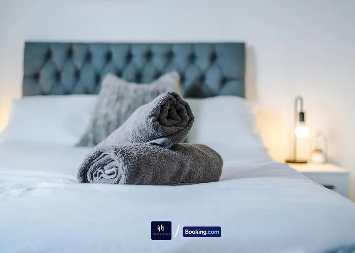 Modern 1 Bed With Balcony By Host A *