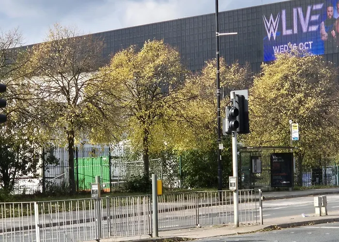 Apartamento Affordably Elegant Close To Coop Live, Etihad Stadium And Centre Mánchester