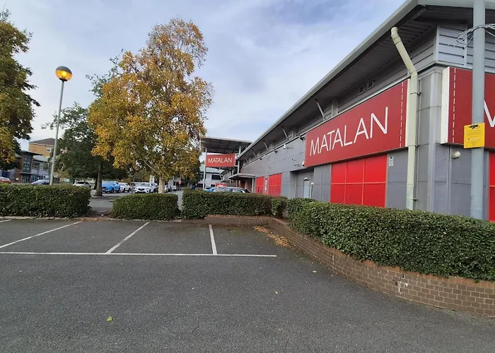 Apartamento Affordably Elegant Close To Coop Live, Etihad Stadium And Centre *