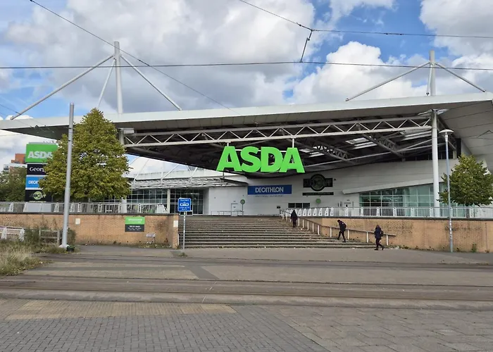 Affordably Elegant Close To Coop Live, Etihad Stadium And Centre 아파트